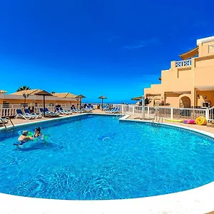 https://paradise-court-views.adeje-hotels.com